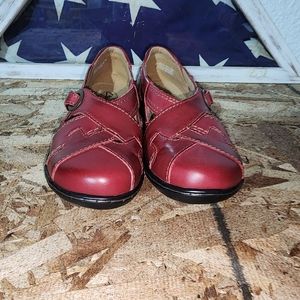 CLARKS Leather Closed Toe Sandals Women's (RED) - SIZE 5.5